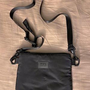 Victoria’s Secret PINK crossbody